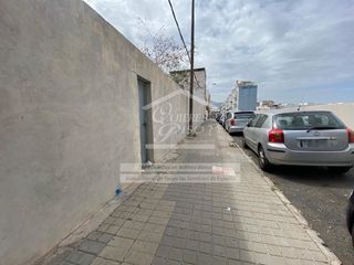 Terreny residencial a Los Mártires 169