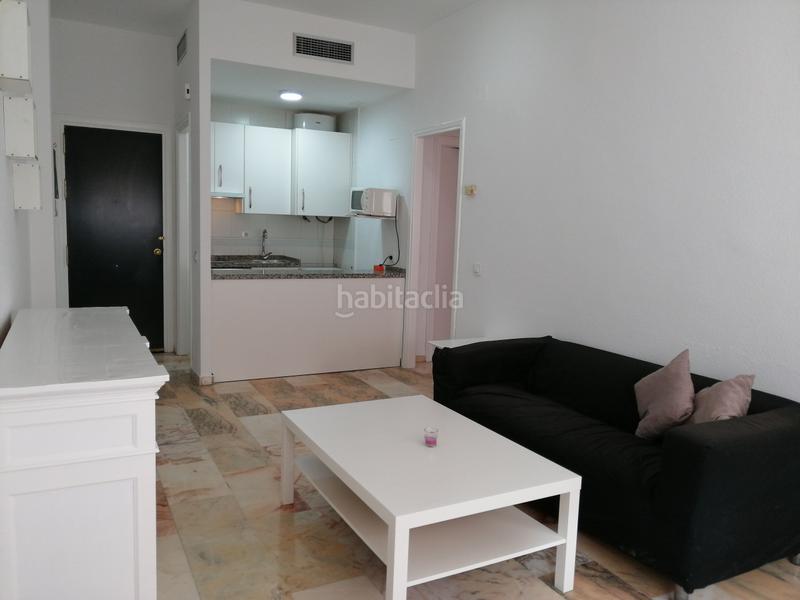 Foto b75d5f1b-b929-47fb-b041-f9a212806ff9. Affitto piccolo appartamento con parcheggio piscina in Sevilla