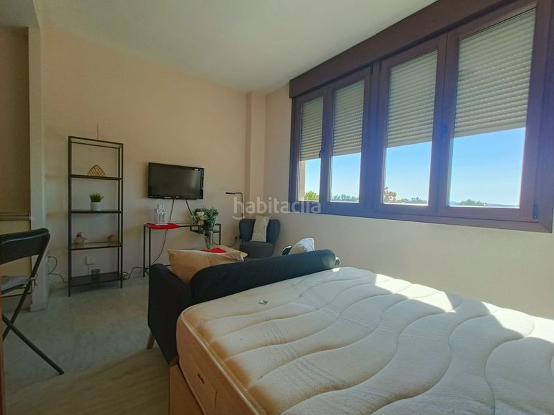 Foto 64098077-8e2a-4642-999d-2e886db6abcf. Location studio avec parking piscine dans Parque Alcosa Sevilla