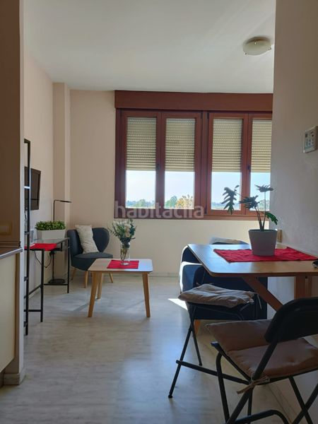 Foto 9417ae6c-92b5-4aed-9050-e51eeae1a58e. Location studio avec parking piscine dans Parque Alcosa Sevilla