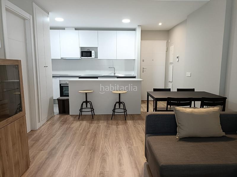 Foto 5352889e-8caf-463a-8c37-163c21c22b42. Miete appartement mit heizung parking pool in colores - entreparques Sevilla