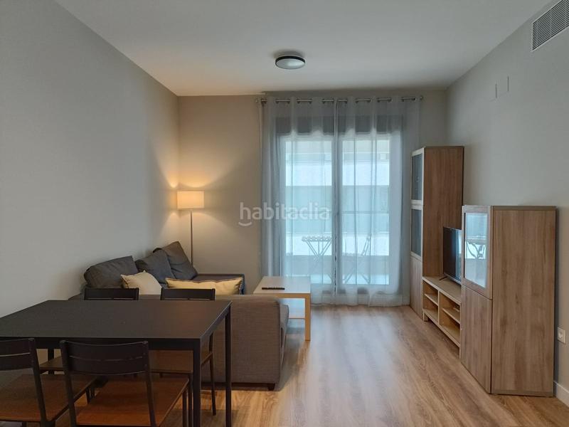 Foto b3781aa2-f8c5-41c2-b23d-ada28af22190. Rent apartment with heating parking pool in colores - entreparques Sevilla