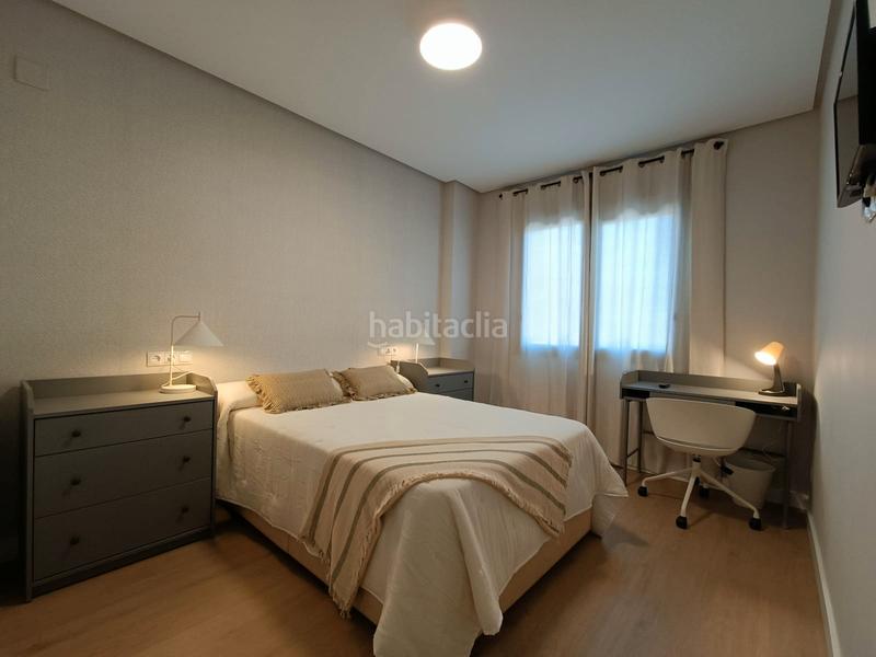 Foto 2200159c-5460-4d98-aad3-bd0b46fc68d2. Location appartement avec chauffage parking piscine dans Sevilla