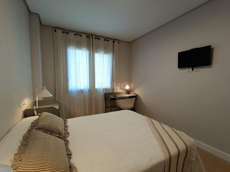 Foto 94c20bf9-fb02-469b-869b-dc4b61a38a59. Location appartement avec chauffage parking piscine dans Sevilla