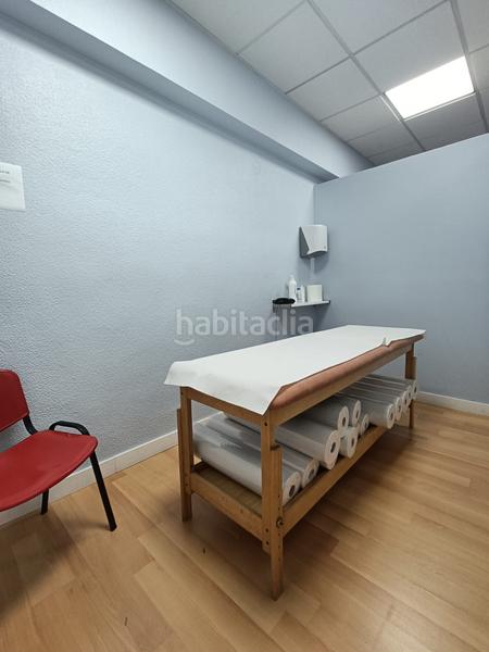 Foto 024a21f4-f68b-42a3-87ae-5821120e59b2. Location local commercial dans colores - entreparques Sevilla