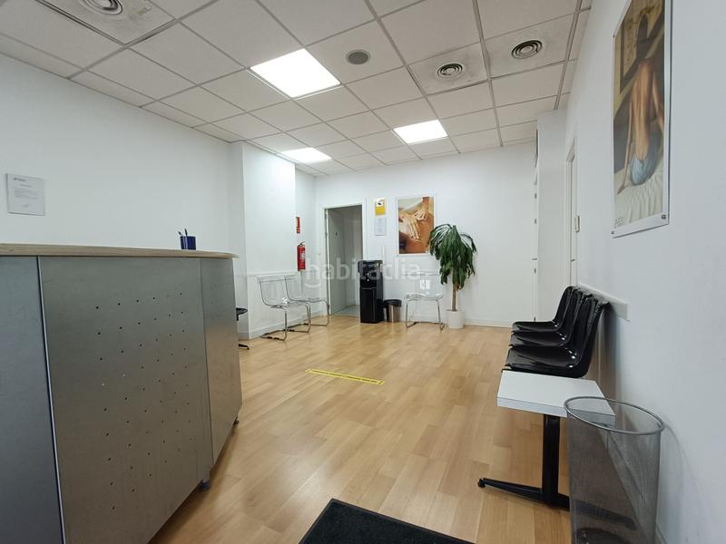 Foto 7450ca2c-6b2c-4324-b056-dc3af712e442. Location local commercial dans colores - entreparques Sevilla