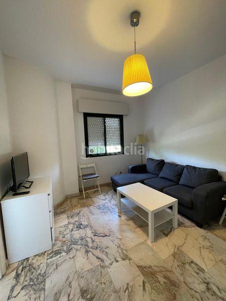 Foto ec64bd2f-1ea5-43a3-a3c9-1ce4f3569895. Miete appartement mit parking pool in colores - entreparques Sevilla