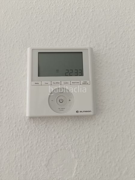 Foto 740ff588-c8e1-42d9-9ed9-703a35676087. Location studio avec parking piscine dans Urbadiez - Entrepuentes Sevilla