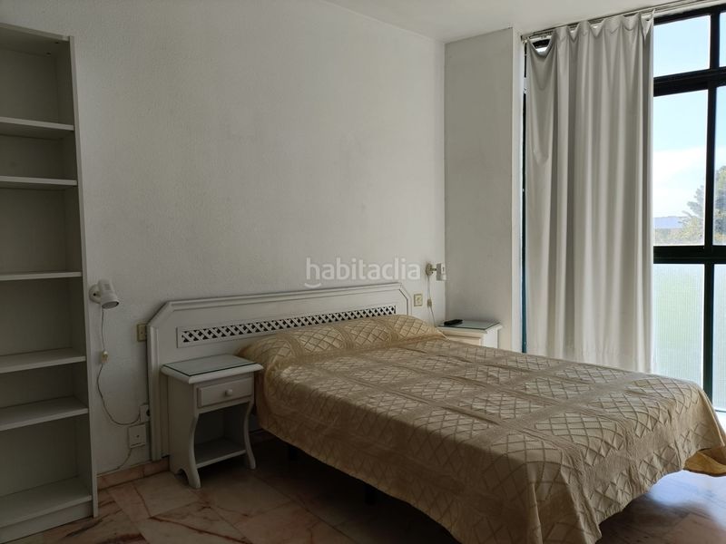 Foto 9b5e204b-ff29-4d70-8565-eb9b46892cbf. Location studio avec parking piscine dans Urbadiez - Entrepuentes Sevilla