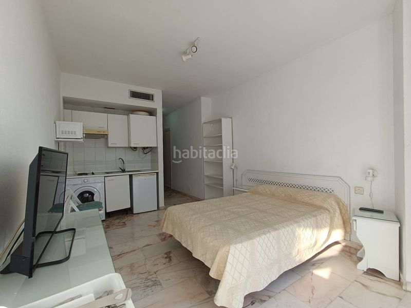 Foto a8d46fc8-6445-4295-9618-09a2d12327a9. Location studio avec parking piscine dans Urbadiez - Entrepuentes Sevilla