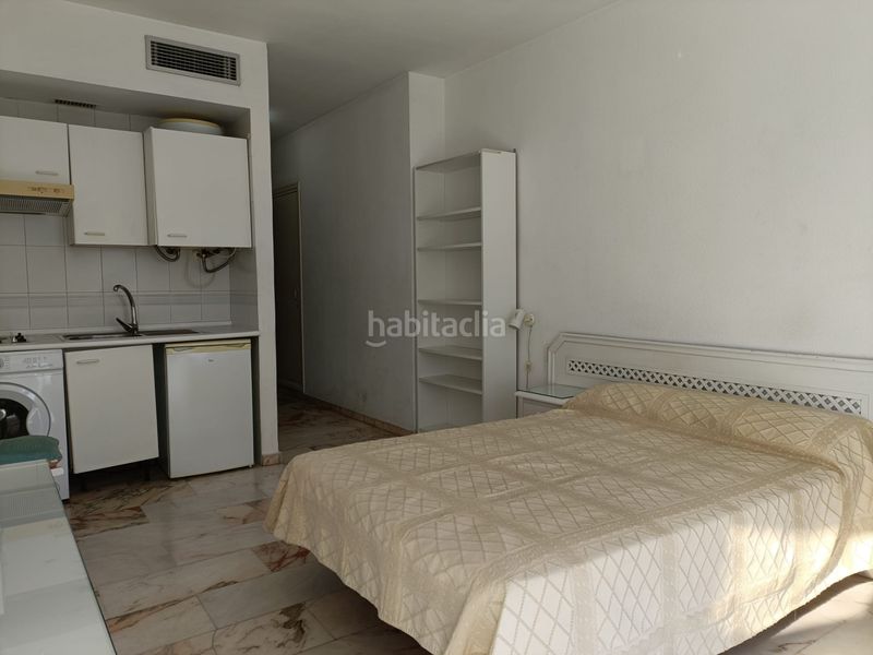 Foto ba4917fe-d65f-485f-8448-ce261d7de9a8. Location studio avec parking piscine dans Urbadiez - Entrepuentes Sevilla
