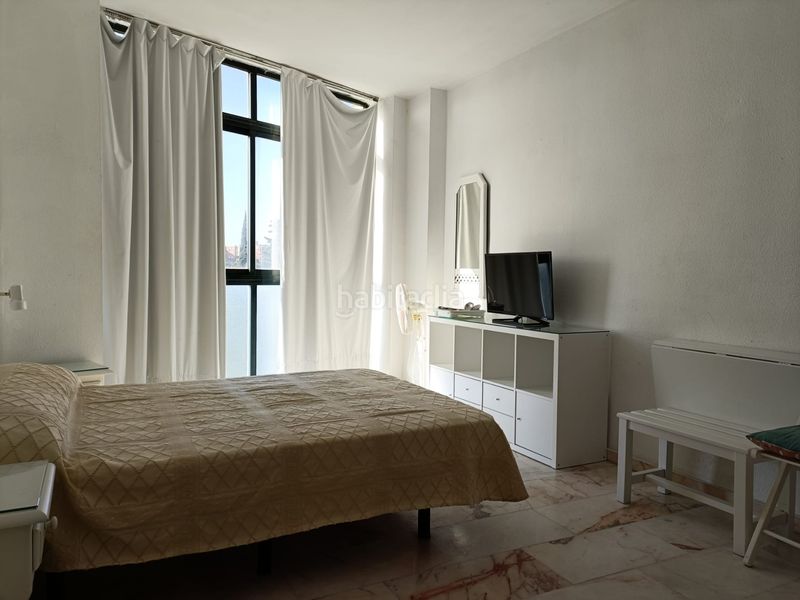 Foto e60e4aa2-85fa-4530-83d3-63a29fc68832. Location studio avec parking piscine dans Urbadiez - Entrepuentes Sevilla