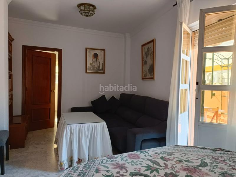 Foto aa248840-3153-44fe-a136-42995daf3589. Lloguer àtic amb calefacció aparcament a San Gil Sevilla