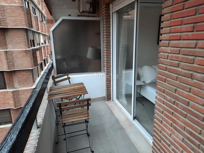 Foto 8f188e89-361f-4bdd-84c2-80dda57cbe0d. Alquiler estudio fabuloso estudio amueblado con terraza en triana en Sevilla