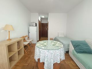 Miete Studiowohnung  Calle pagés del corro. Estudio junto a plaza de cuba, inmejorable situación.