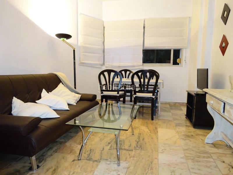 Foto 6c912232-fd32-4248-aec1-0b074b4f468b. Miete appartement mit heizung parking pool in colores - entreparques Sevilla