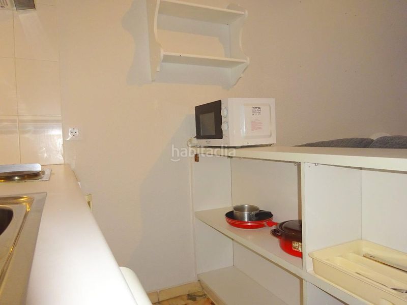 Foto 5adf8262-9a37-4ba1-8505-25235c946aca. Lloguer estudi amb calefacció aparcament piscina a Sevilla