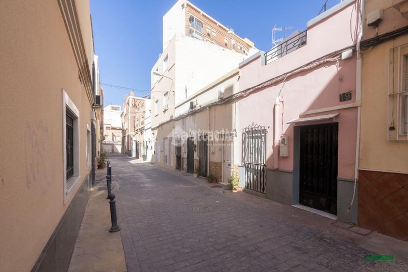 Foto 0d6c91b4-1c65-4b70-97c2-e7dfeddf54ef. Casa a Plaza de Toros - Santa Rita Almería