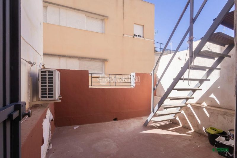 Foto 4a430390-7336-46e6-8100-af9d34e50c81. Casa a Plaza de Toros - Santa Rita Almería