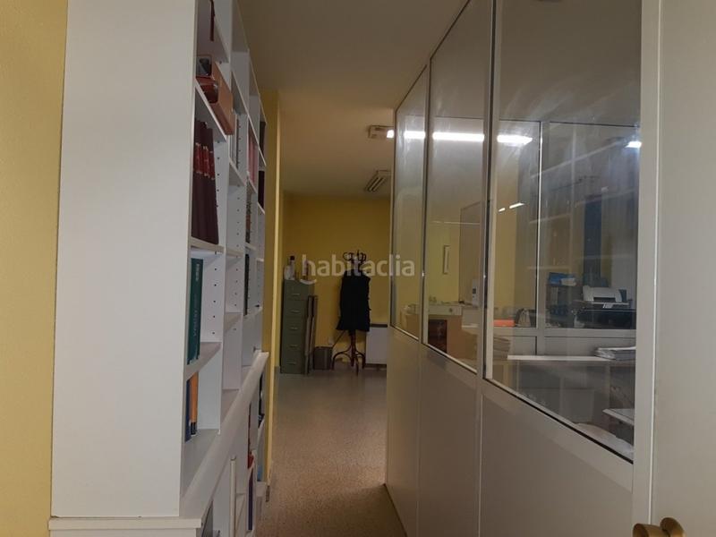 Foto a599cf4a-b9e2-4bad-becd-d84e61610786. Bureau avec chauffage dans Casco Antiguo Burgos