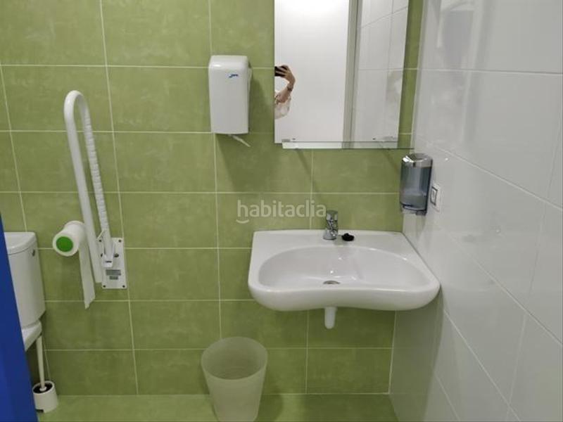 Foto 96177796-c96c-48a4-940d-5b3eaa5e59b1. Alquiler local comercial alquiler de gabinetes sanitarios en zona gamonal en Burgos