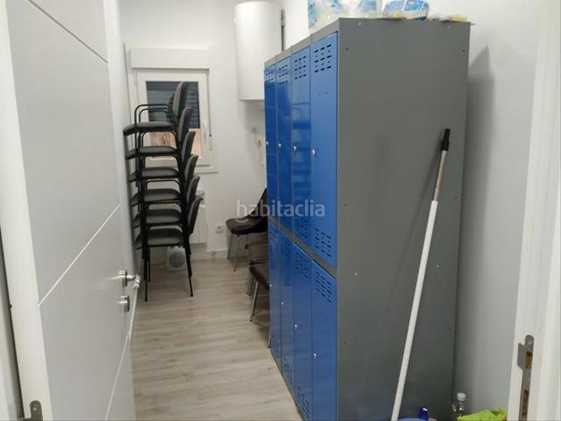 Foto bf1a3d59-191b-49ab-86de-1d1734ee1e79. Alquiler local comercial alquiler de gabinetes sanitarios en zona gamonal en Burgos