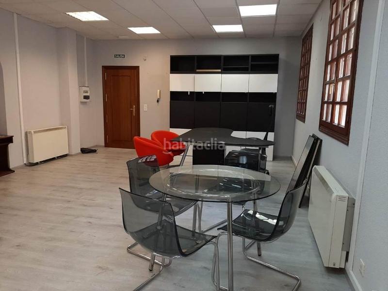 Foto fccffbc0-3881-4177-8e77-e9dc67f88d40. Rent office space with heating in Casco Antiguo Burgos