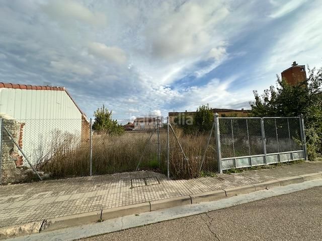 Foto 280e8f8f-7f82-43e6-a4f6-785f8fb8132d. Terreny residencial a calle del río pedroso 2 a Illera Burgos