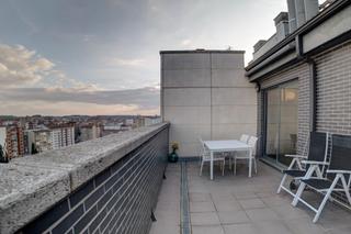 Attique à Avenida cid campeador 102. Exclusivo ático con terraza y vistas panorámicas!