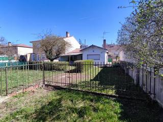 Casa bifamiliare  Calle condesa mencia. Casa de planta baja en illera para reformar a su gusto