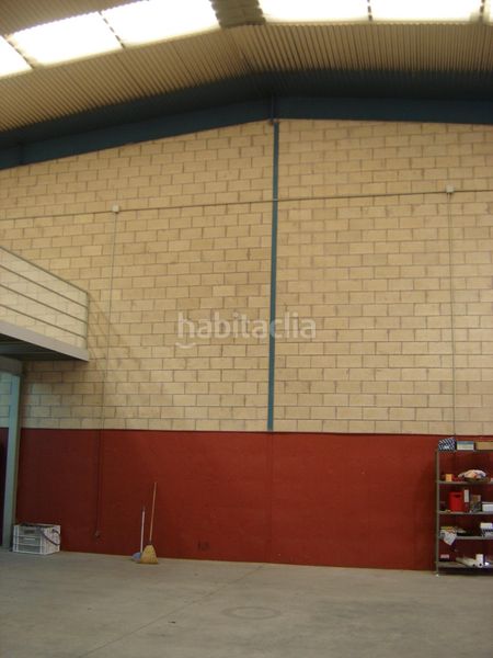 Foto 0a7630ff-4850-46a6-a9e3-eedba909cdd2. Nave industrial  en villafria naves radial en Burgos