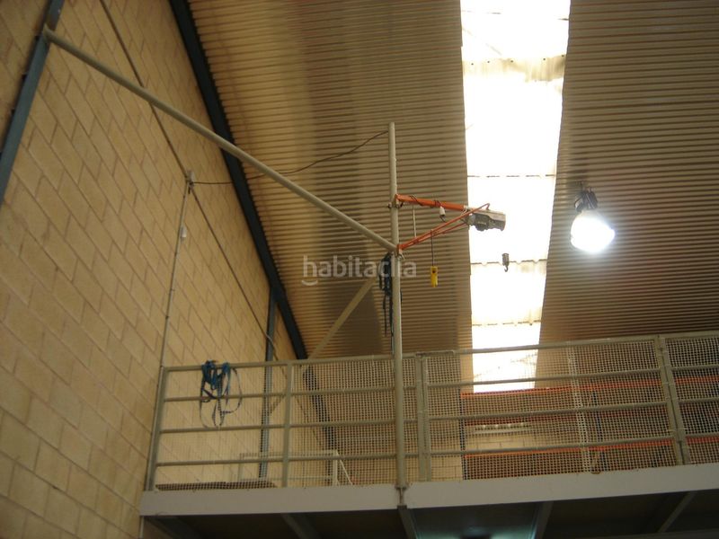 Foto dc785474-a6b9-40f4-8b5f-d8885384a16a. Nave industrial  en villafria naves radial en Burgos