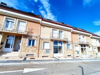 Lloguer Casa adossada a San Julián - Barriada de Cortes. Magnífico adosado en alquiler de tres habitaciones en cortes