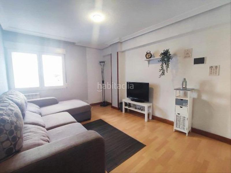 Foto e42f0e40-ffef-4d3a-930d-fd050fe96595. Piso inversión asegurada desde el primer día! en Gamonal - San Bruno - G9 Burgos