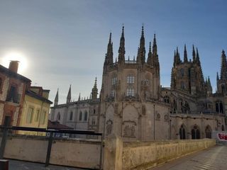 Apartament a Casco Antiguo. Exclusivo apartamento reformado junto a la catedral de burgos  u