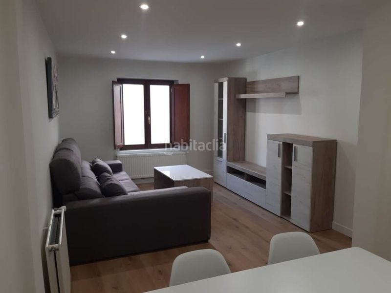 Foto 092900b1-c20a-4f70-966c-d799790e1bff. Apartamento exclusivo apartamento reformado junto a la catedral una oportunidad única para vivir o invertir en Burgos