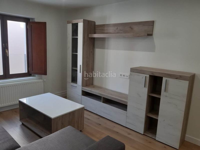 Foto 5846956d-68d7-4640-a1d7-123944f790c3. Apartament amb calefacció a Casco Antiguo Burgos