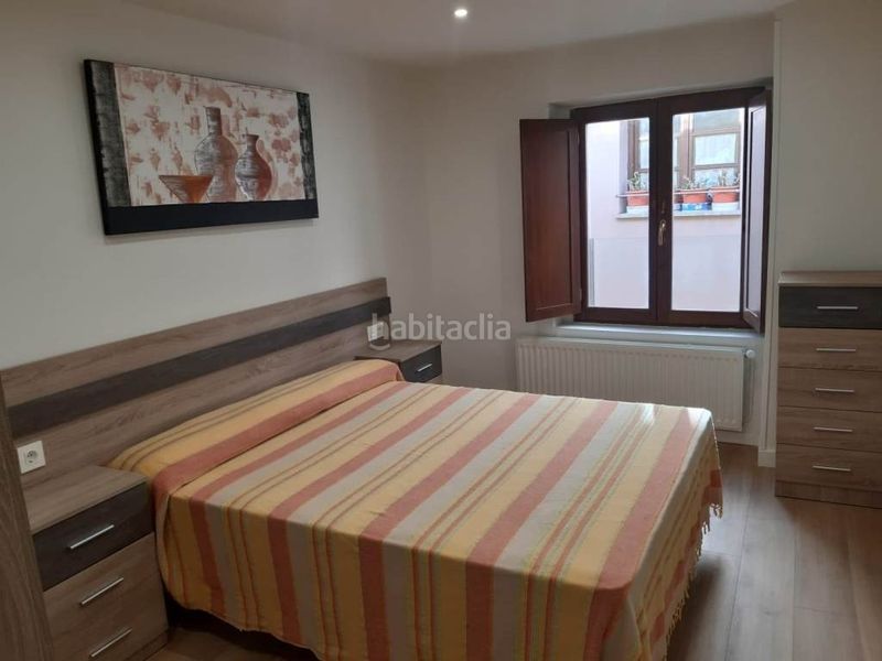 Foto a0105f2a-20ef-4fd1-bc1b-93ed22bb5d6a. Apartament amb calefacció a Casco Antiguo Burgos