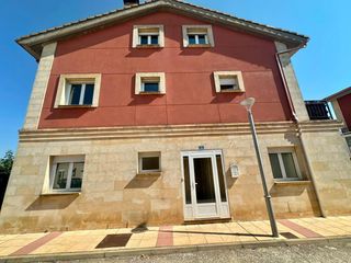 Casa  Calle ermita. Magnífico pareado en san medel