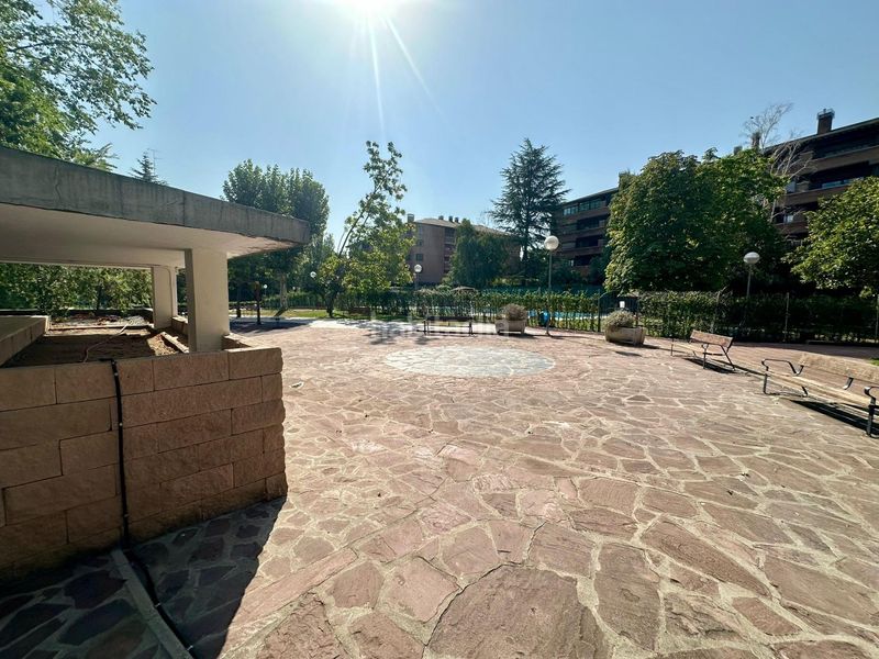 Foto 77775baa-ae73-4830-a234-d6f5c4b20186. Pis amb calefacció aparcament piscina a Mirasierra Madrid