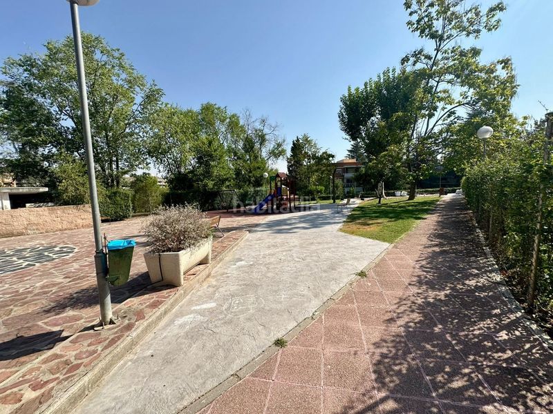 Foto bf02ecb1-12b7-472a-86d0-203f74226fef. Pis amb calefacció aparcament piscina a Mirasierra Madrid