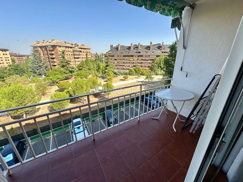 Foto d1d33dd3-7ce3-45f2-bcdb-3e485774be1e. Pis amb calefacció aparcament piscina a Mirasierra Madrid