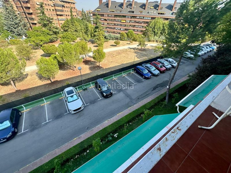 Foto d51c593d-428e-45be-8ccb-8aa54e0845dc. Pis amb calefacció aparcament piscina a Mirasierra Madrid