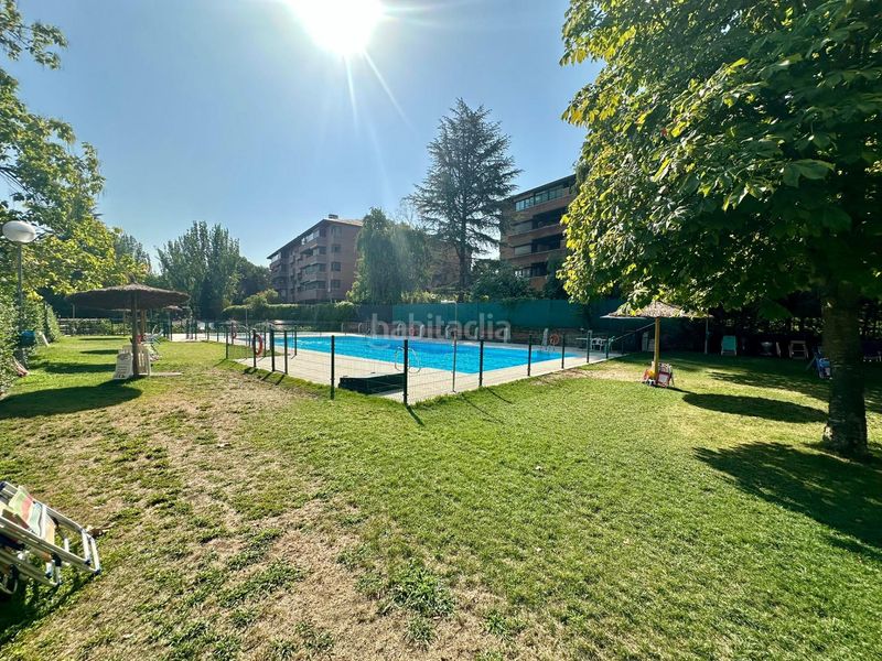 Foto e2274608-fbd1-42ce-bc11-f36091381321. Pis amb calefacció aparcament piscina a Mirasierra Madrid