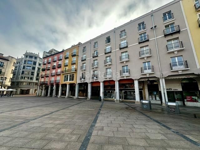 Foto ae9423fc-48d8-403e-842f-ef1dbc8ece87. Affitto appartamento con riscaldamento in Casco Antiguo Burgos
