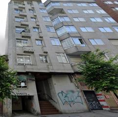 Business premise en N/a. Bajo en avenida de castrelos