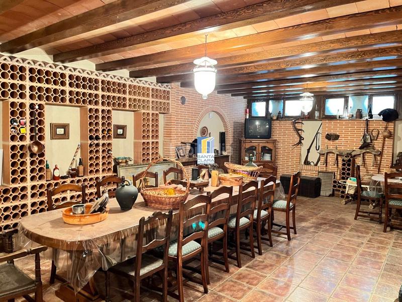 Foto 7a28a518-5529-4bcd-b38e-024d8f46dcda. Chalet avec chauffage parking piscine dans Área Rural Zamora