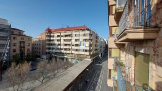 Pis en Casco Antiguo. Piso en venta con 4 dormitorios, mirador, 2 baos y plaza de gar