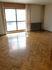 Piso en Las Viñas. Piso en venta de 4 dormitorios, 2 baños, plaza de garaje y trast