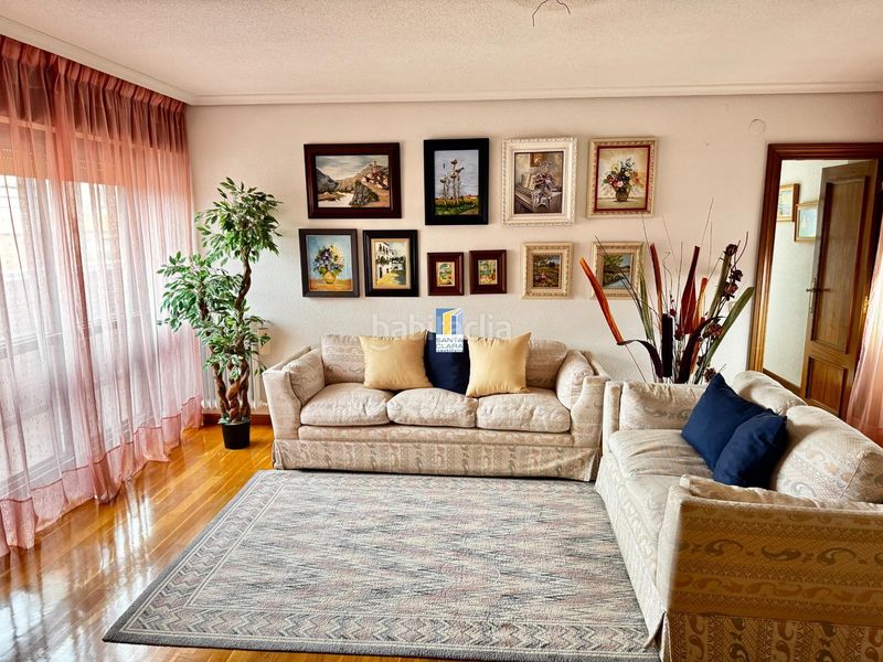 Foto 27e7256d-1b76-4ee3-8358-7de8eb38d113. Àtic amb calefacció aparcament a Las Viñas Zamora